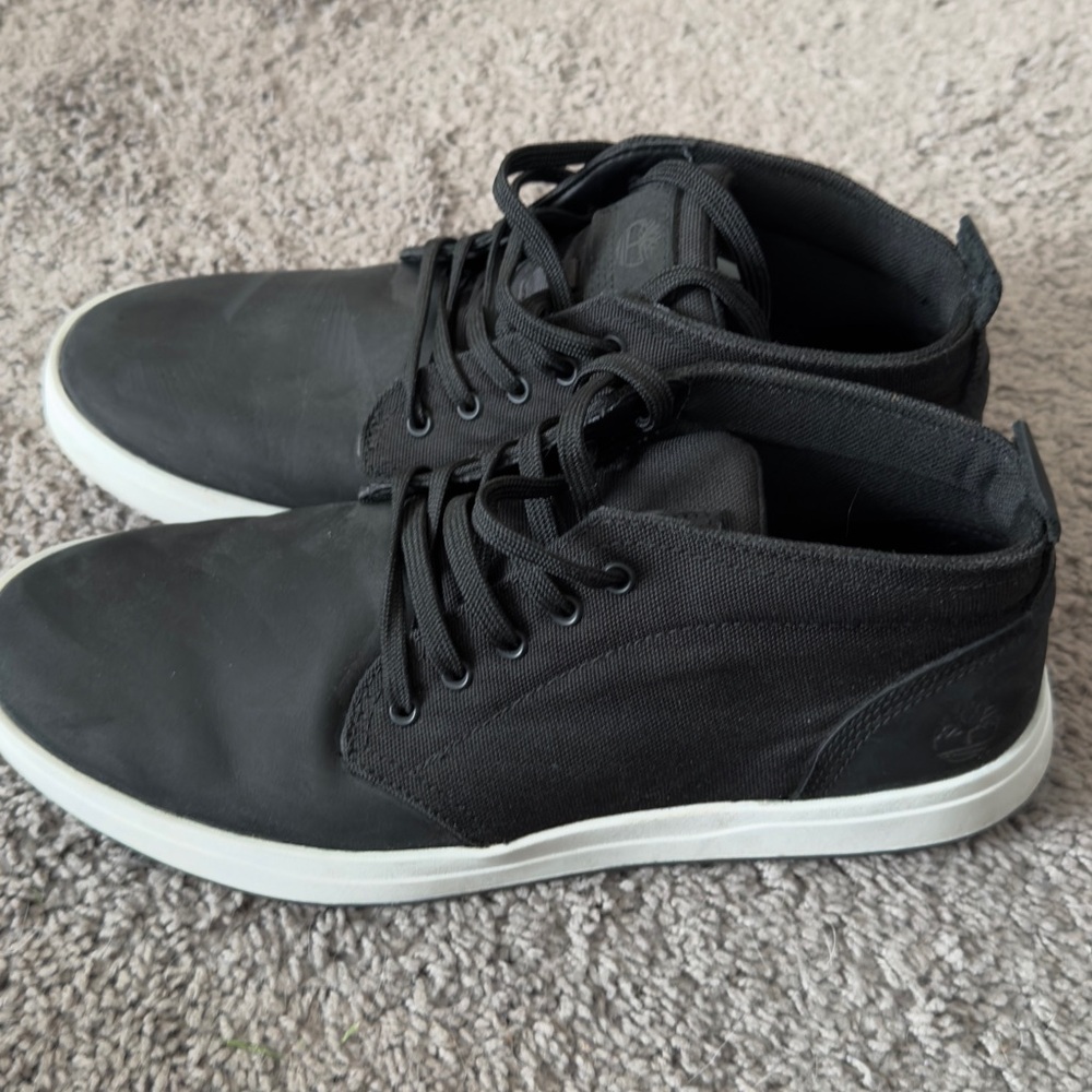 Timberland Men’s Davis Square Mid Lace Up Sneakers